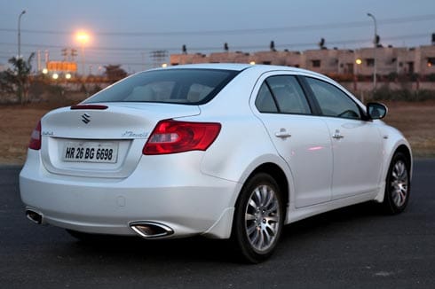 2011 Suzuki Kizashi - Image 2